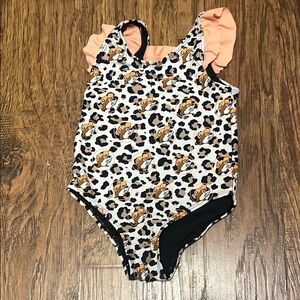 Buc-ee’s 4T girl, Leopard Print Ruffle Swimsuit, great condition